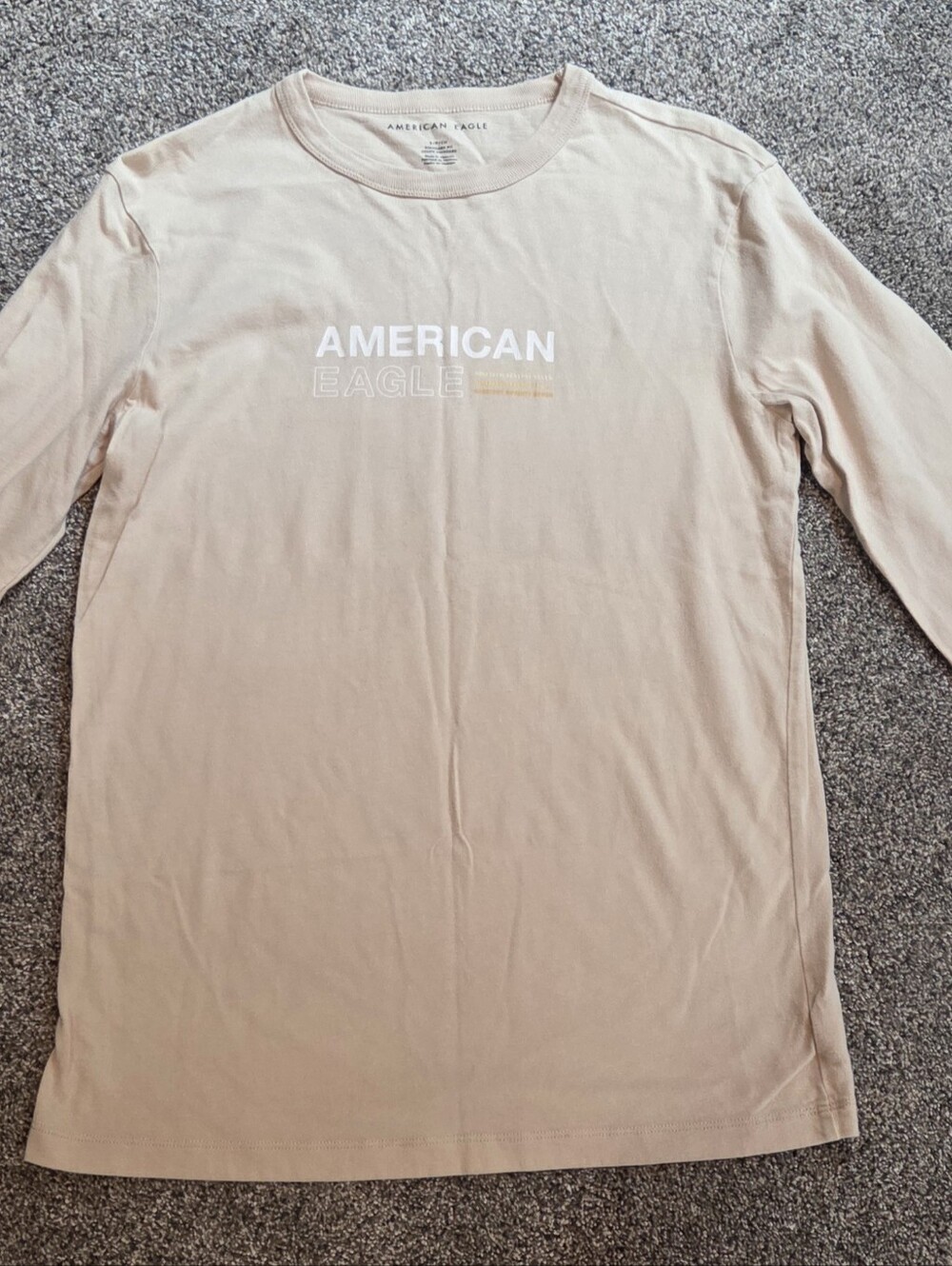 American Eagle Outfitters Men Long Sleeve Logo Tee - Beige (Small)